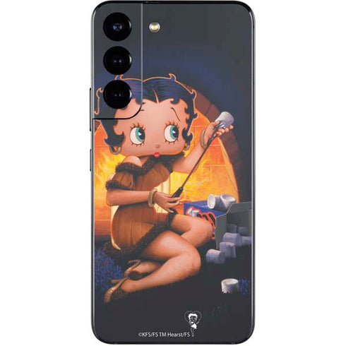 Betty Boop Roasting Marshmallows Galaxy S22 Skin